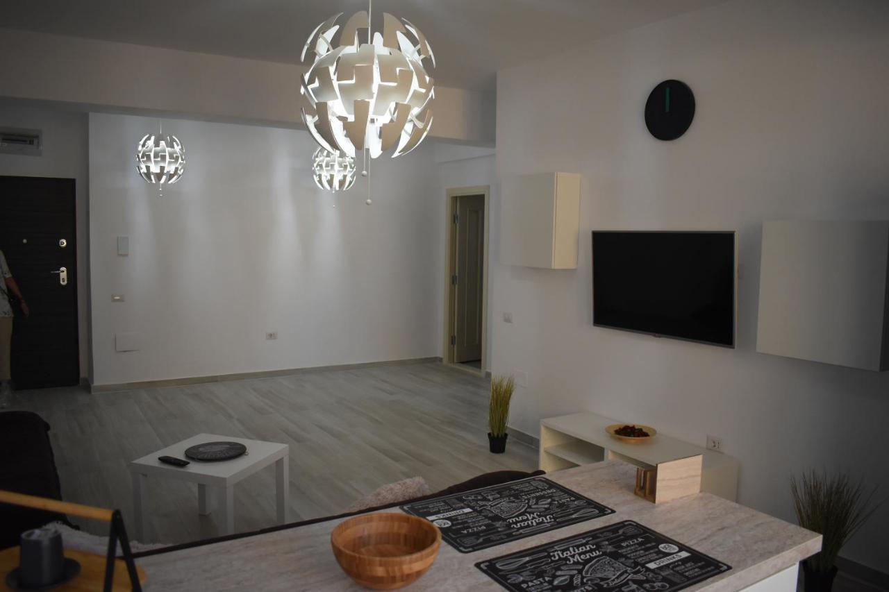 Apartment By The Lake With A View مامايا المظهر الخارجي الصورة