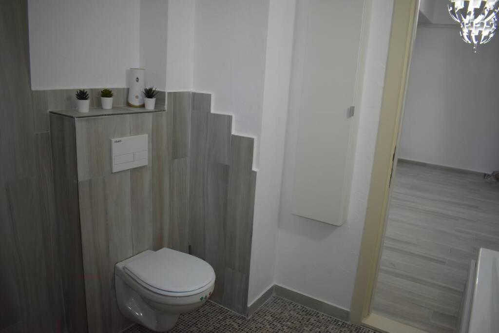 Apartment By The Lake With A View مامايا المظهر الخارجي الصورة