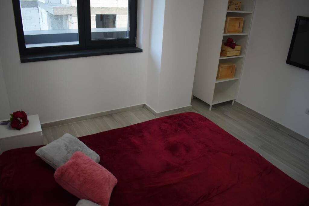 Apartment By The Lake With A View مامايا المظهر الخارجي الصورة