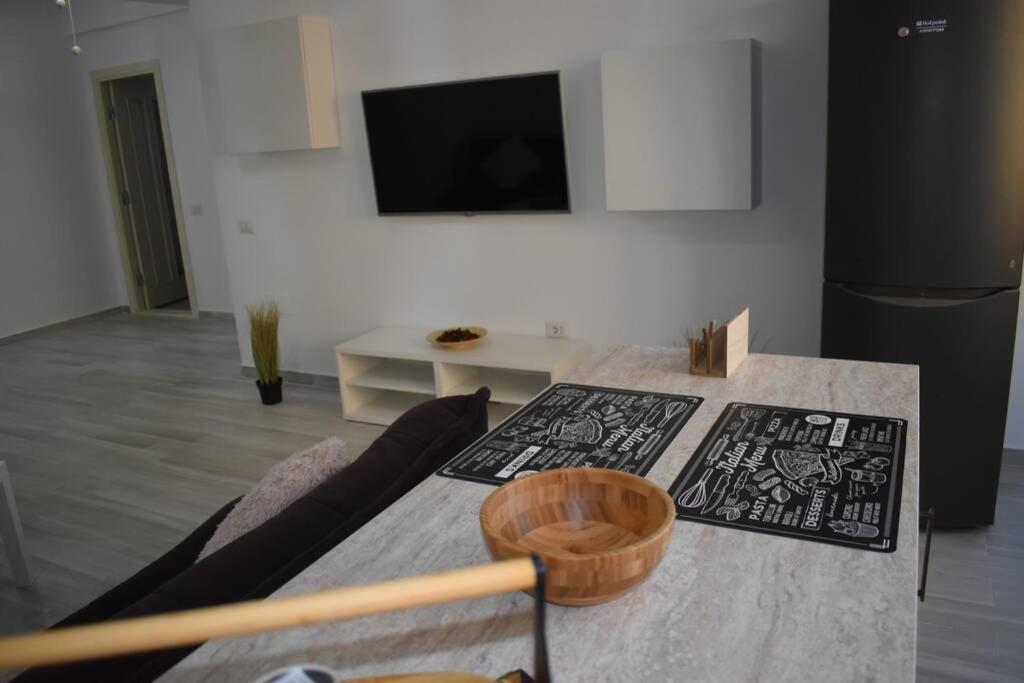 Apartment By The Lake With A View مامايا المظهر الخارجي الصورة