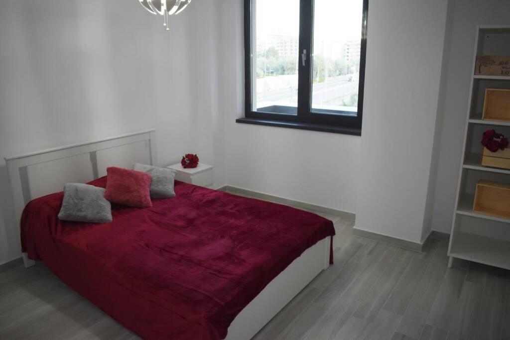 Apartment By The Lake With A View مامايا المظهر الخارجي الصورة