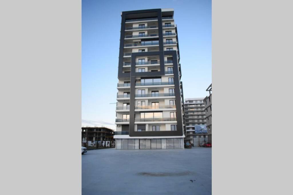 Apartment By The Lake With A View مامايا المظهر الخارجي الصورة